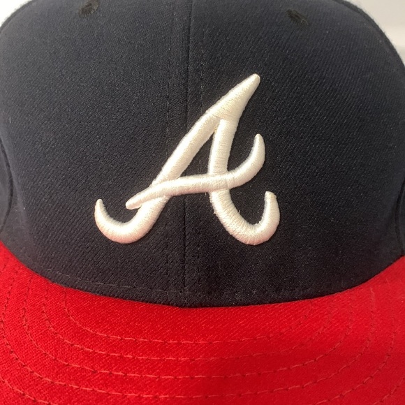 ATL Braves Fitted Hat - Picture 2 of 5
